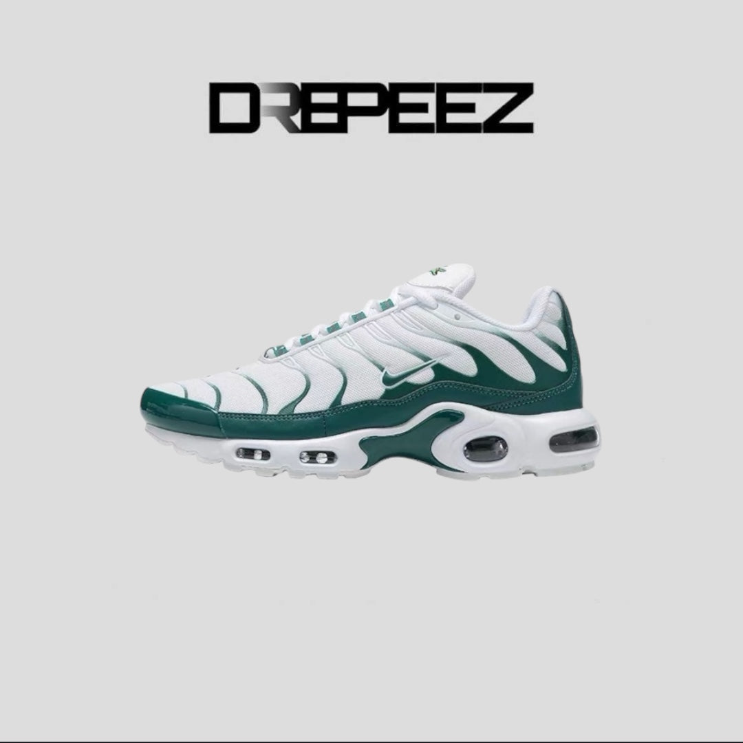 NIKE Air Max Plus white green