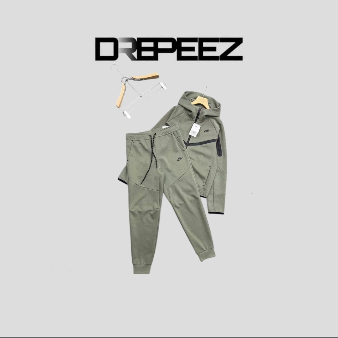 Nike Tech Fleece Set